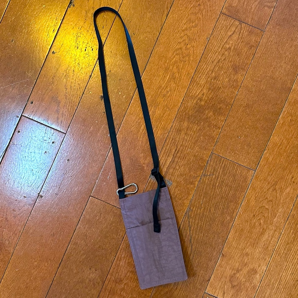 Baggu phone sling, brown